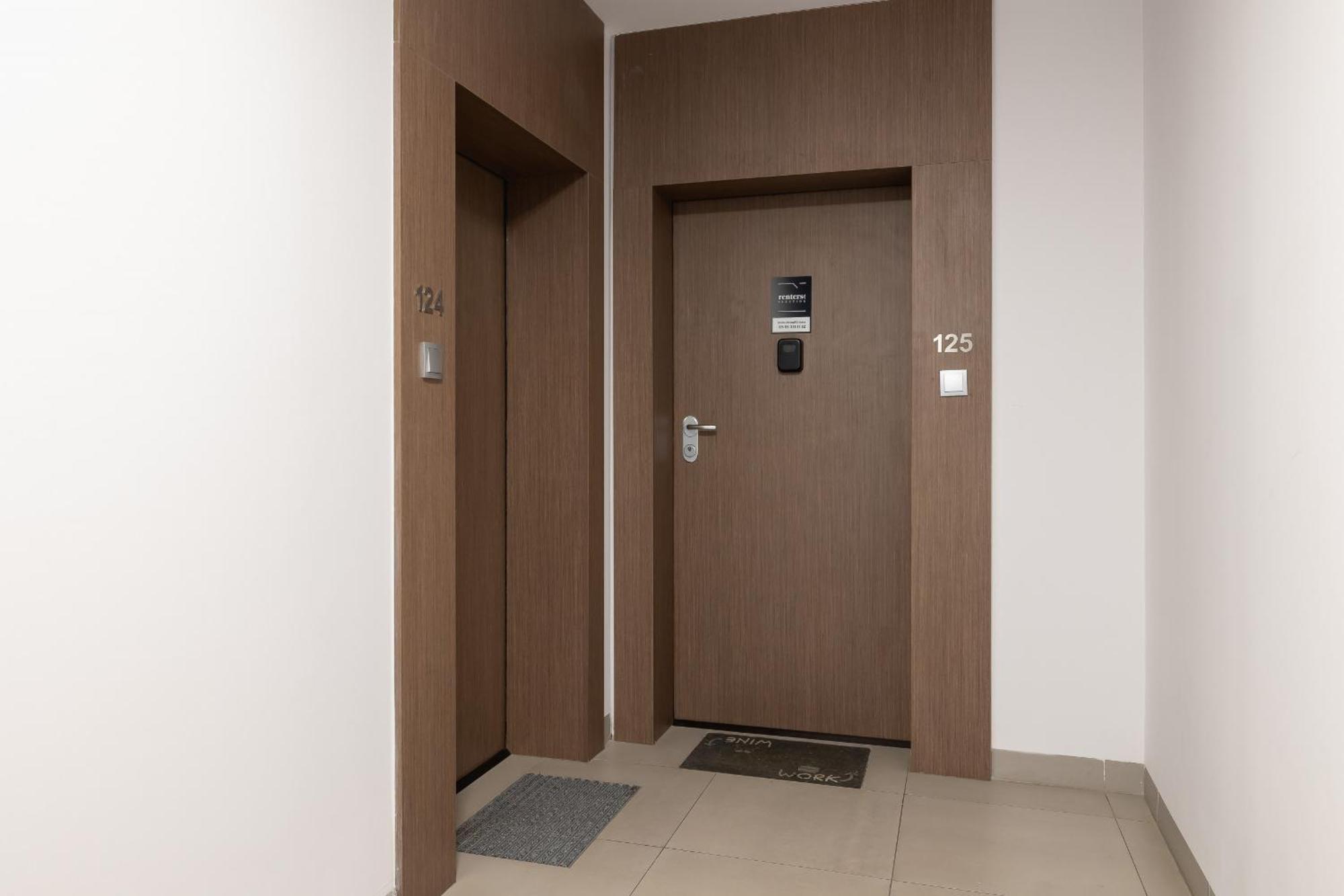 Cracow Pradnik Spacious & Family Apartment With 3 Bedroom By Renters Prestige Cracovia Exterior foto